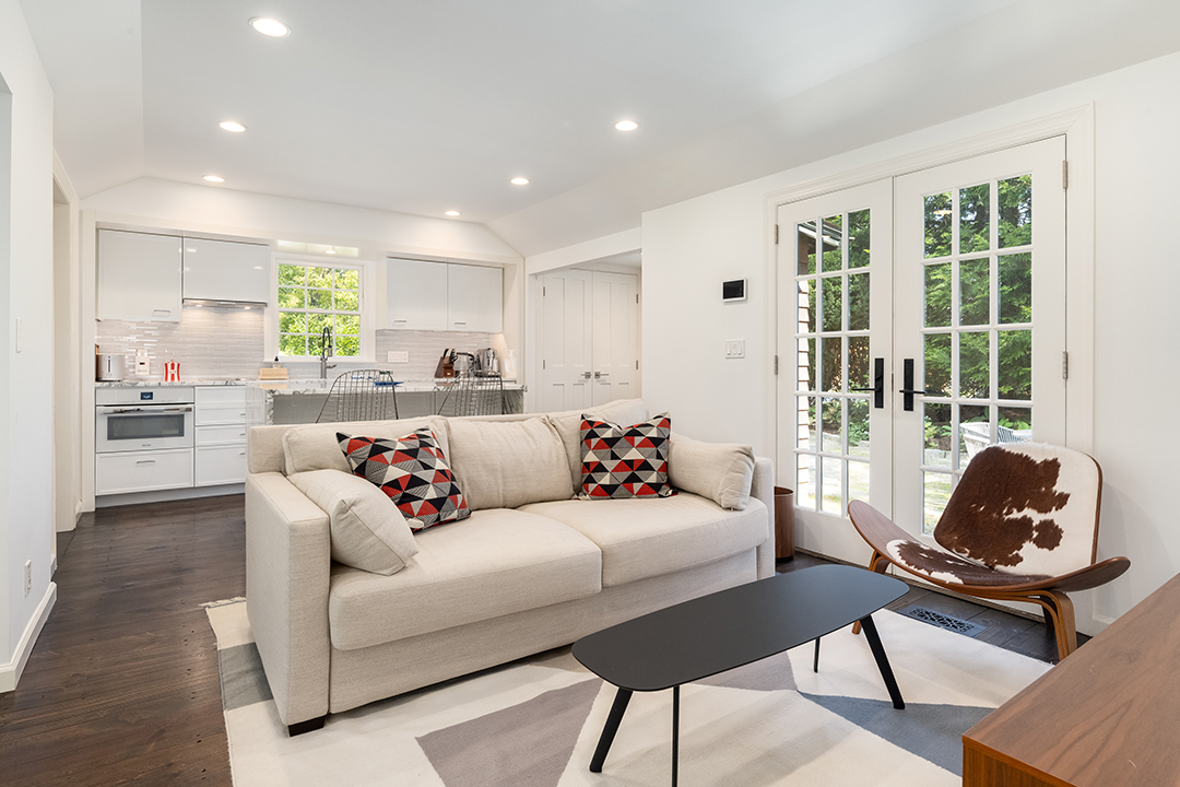 W Bedford Brook Hollow Farm Lists For 29 5m N