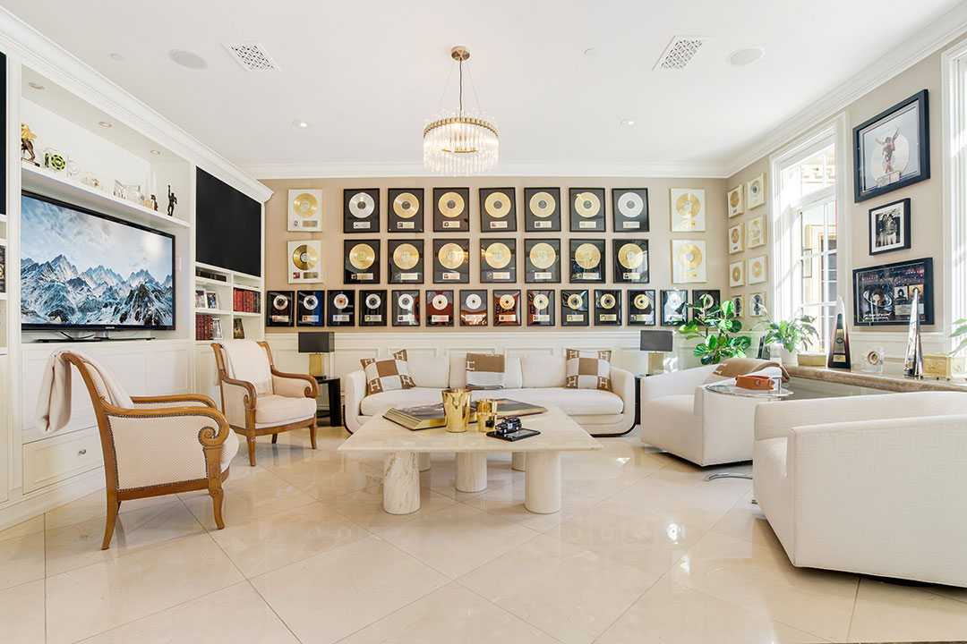 14 Paul Anka Sherwood Country Club Estate Living Room