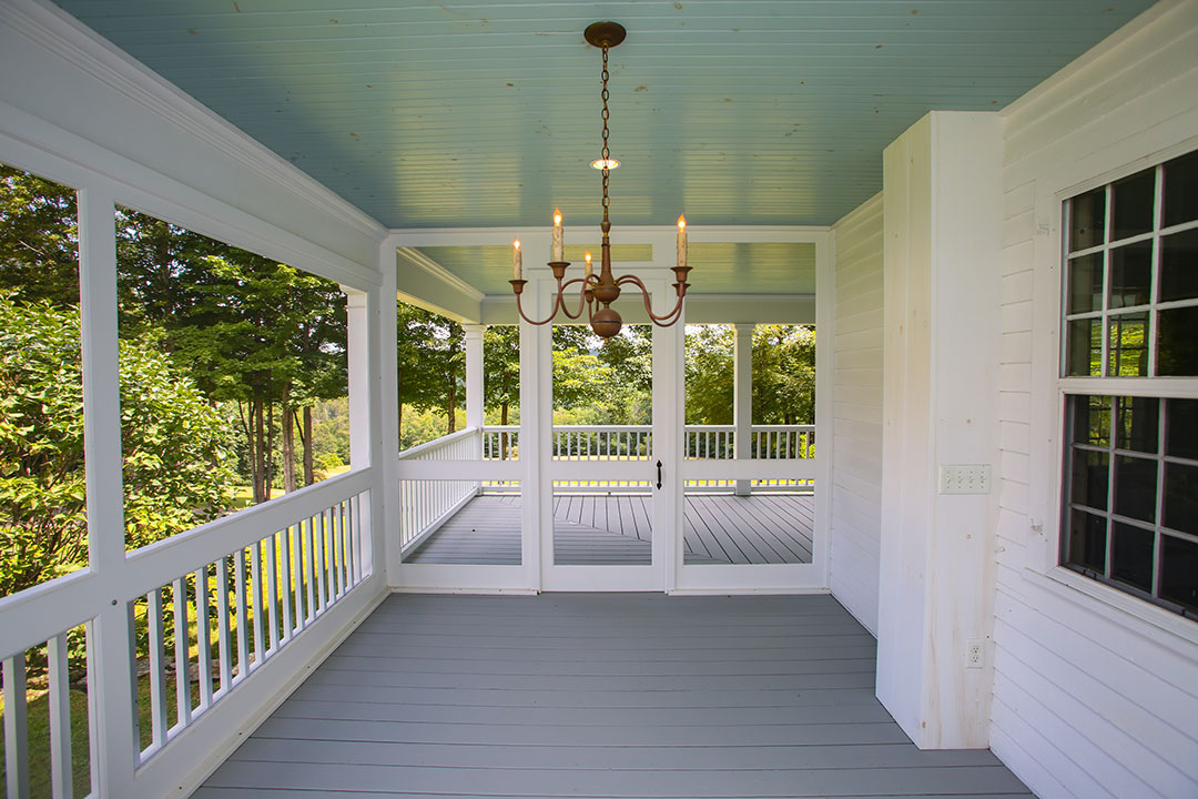21 Ext Porch W Chandelier As9a4606 Ror