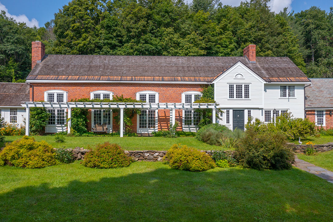 23 Ext Brick Section 2 Nlr