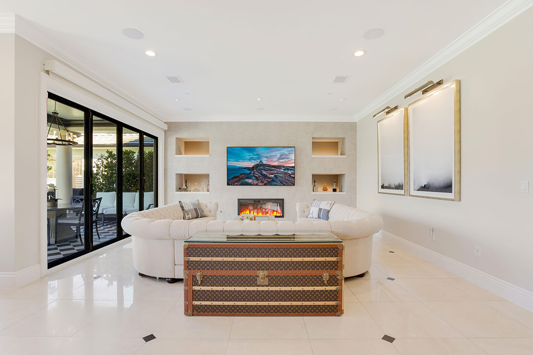 18 Paul Anka Sherwood Country Club Estate Living Room