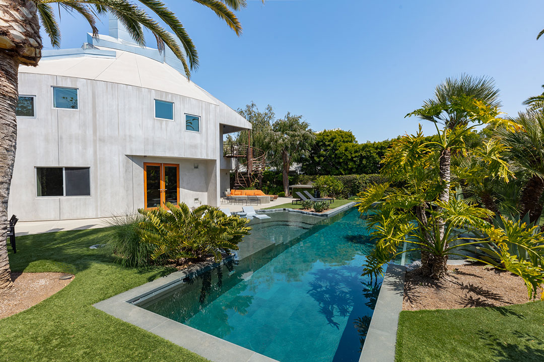 02 Constellation 167 Nicole Nagel