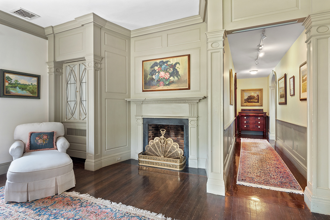 A Graceful 19th Century Manor In Old Lyme Looks For 2 4m 44