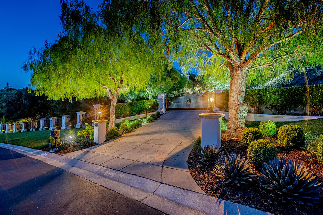 10 Paul Anka Sherwood Country Club Estate Driveway