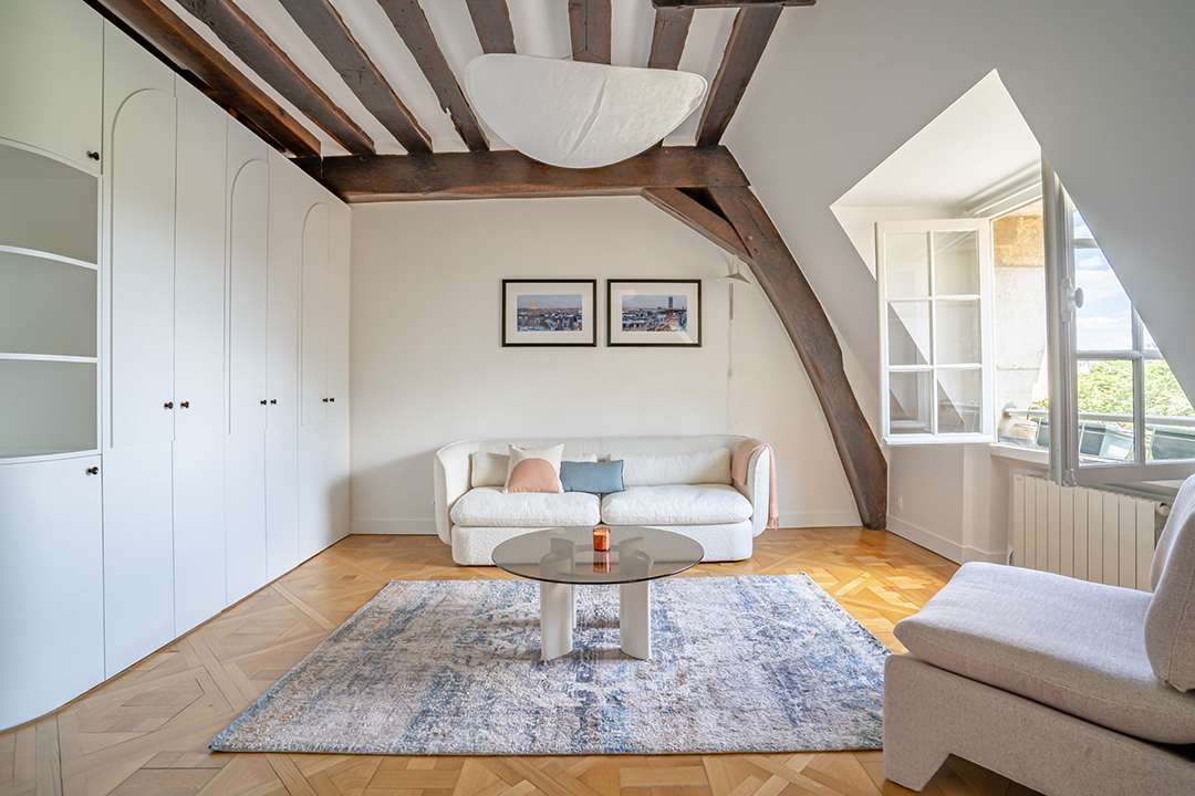 Tour A Dreamy Paris Listing That Could Become Someones Perfect Pied A Terre L