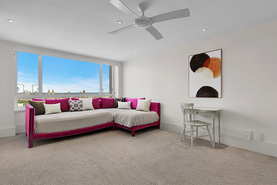 John Steinbeck Former Nyc Apartment Daybed