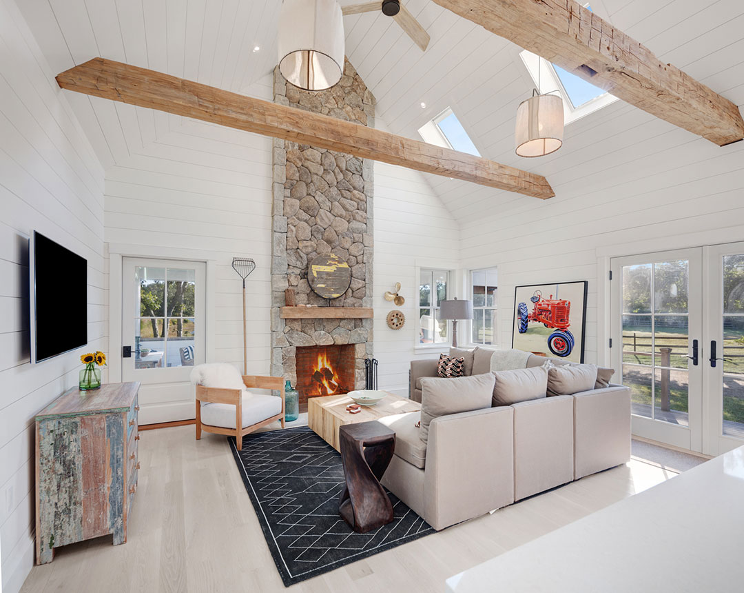 34 Beyonce Marthas Vineyard Guest House Living Room