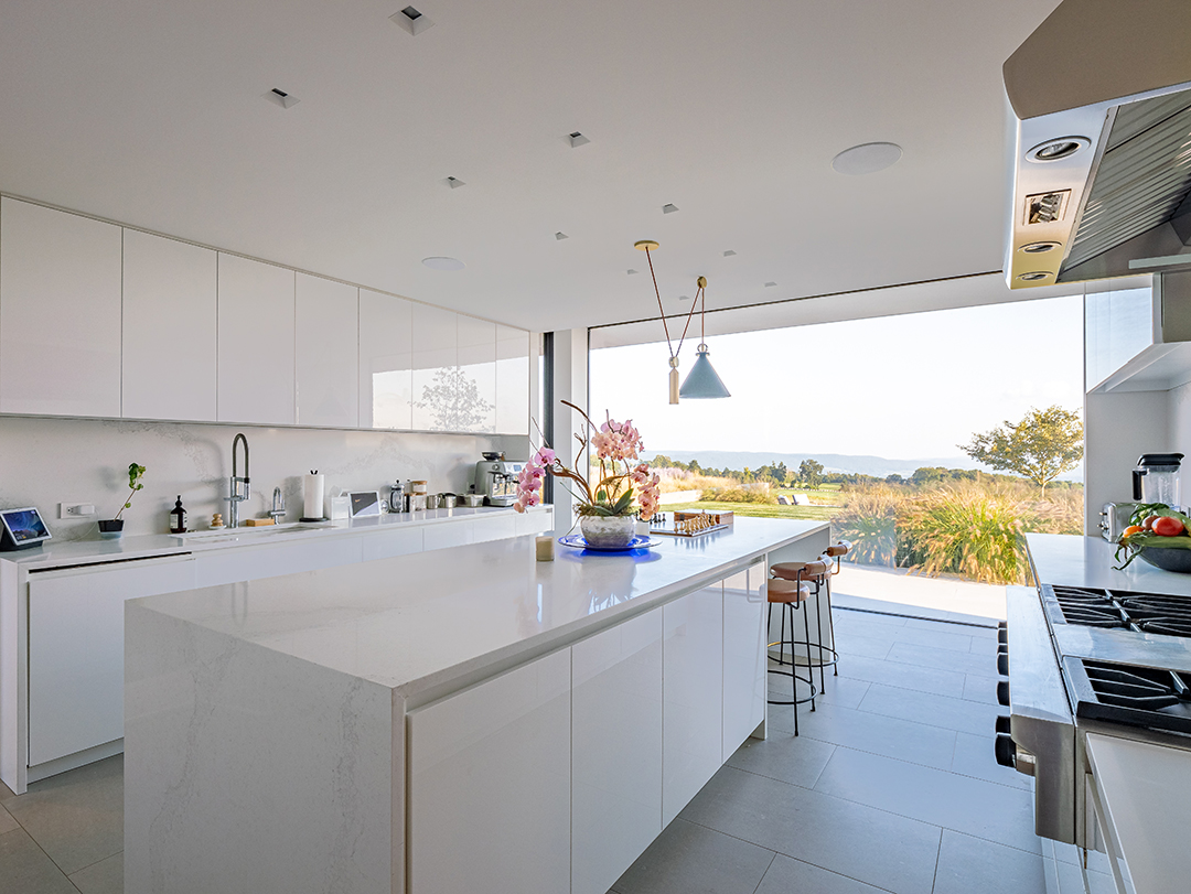 Explore A 25m Modern Set On 134 Acres In The Hudson Valley Q