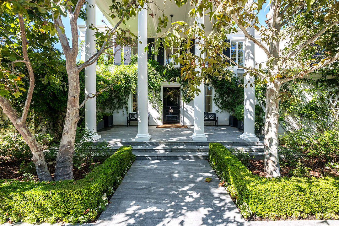 1 J Lo Ben Affleck Former Beverly Hills Rental