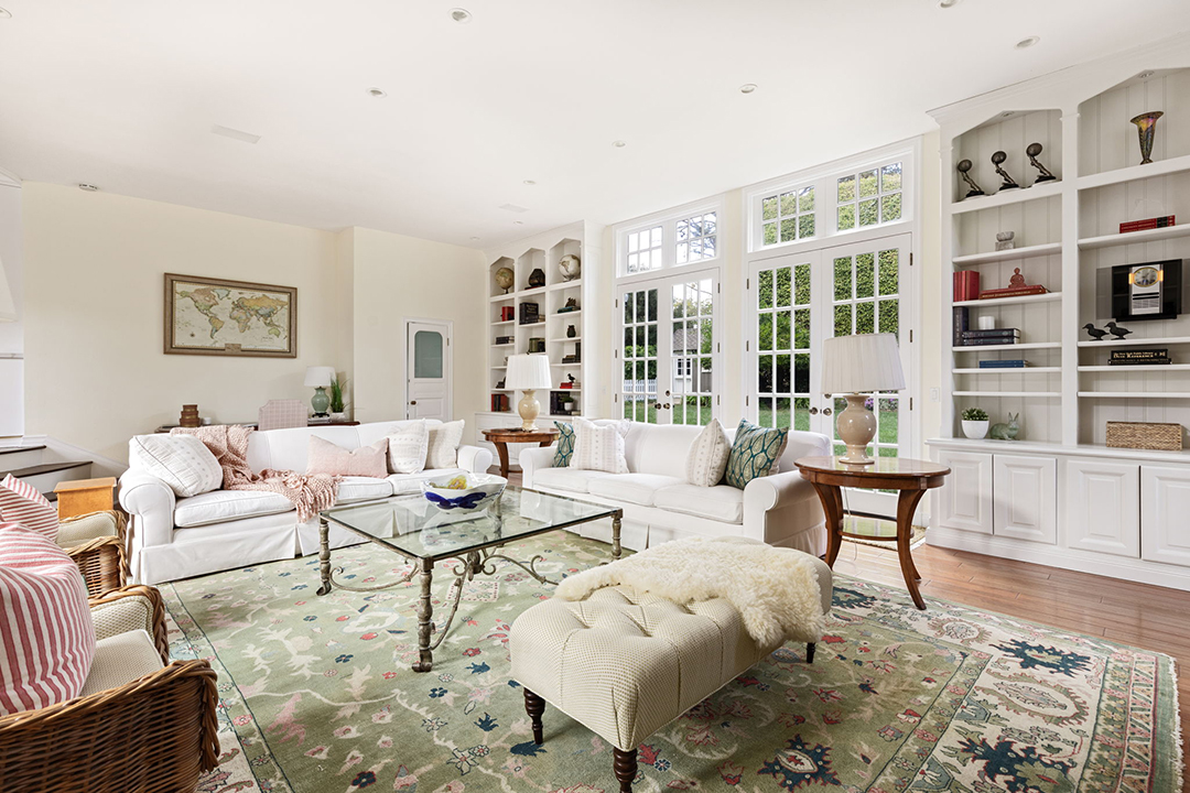 Musician Jackson Browne And Late Snl Writer John Bowman Both Once Called This L A Residence Home 4 Web Or Mls 226 Palisades 79