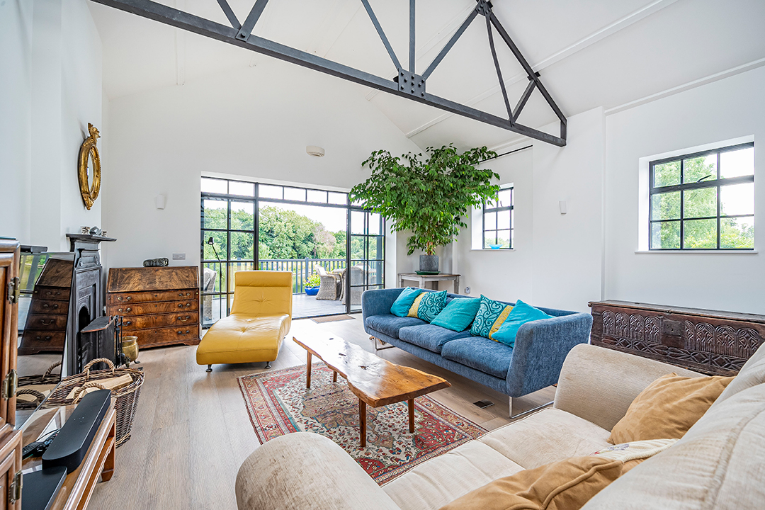 Historic London Ferry House Perched On The River Thames Looks For 2m C