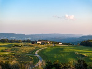 Explore A 25m Modern Set On 134 Acres In The Hudson Valley C