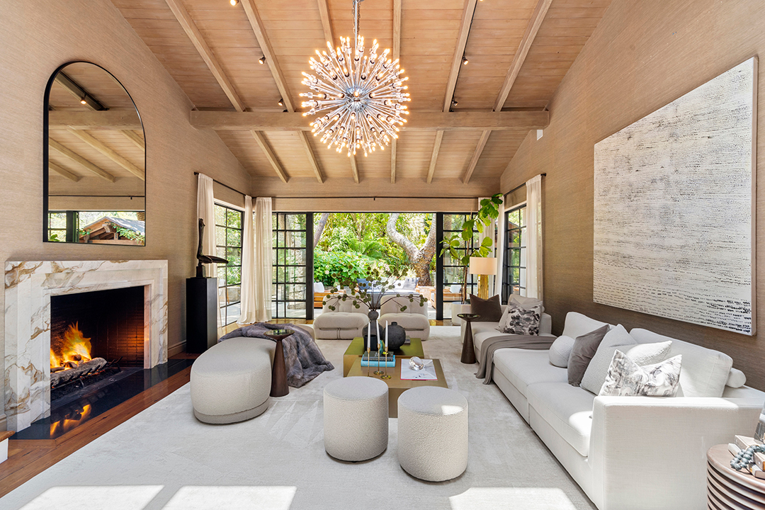 J Lo Reels In Roughly 34m For Her Gorgeous Bel Air Estate M