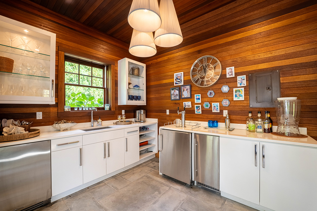 A Hamptons Home With New England Charm Asks 7 75m Zzzz