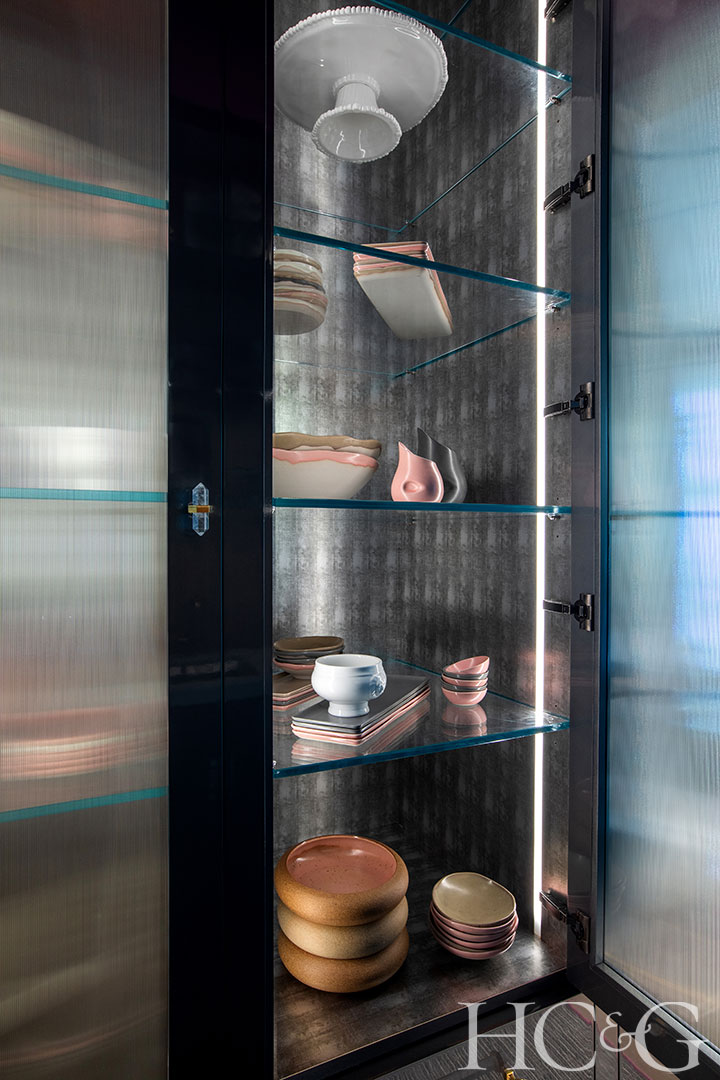 Inside Eclectic Spaces For Entertaining In The 2023 Hampton Designer Showhouse Hcg 2023 Camiweinstein Butlerspantry2