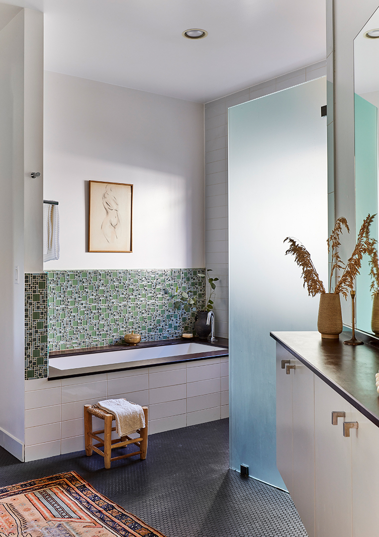 Yellowstone Actress Jen Landon Lists Her Artsy Minimalist Style Cali Spread W