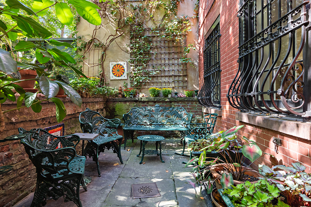 Chef Geoffrey Zakarians Charming Former West Village Townhouse Wants 9 4m D