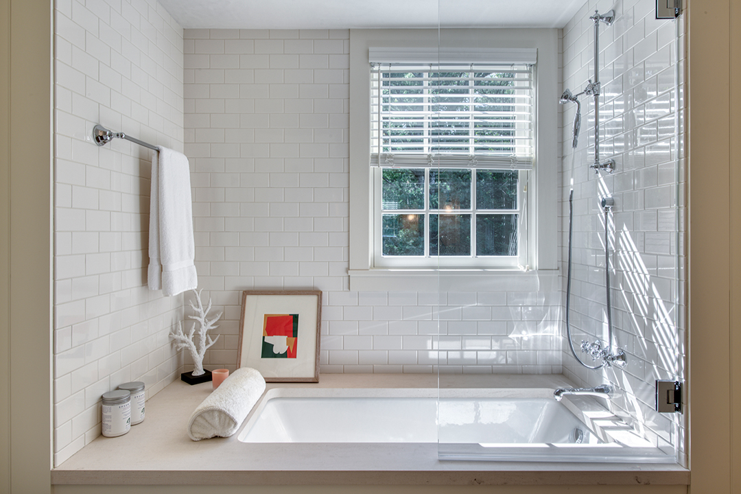 Late Architect And Designer Thierry Desponts Southampton Estate Asks 20m 320 Majors Path Southampton Primary Bath 1