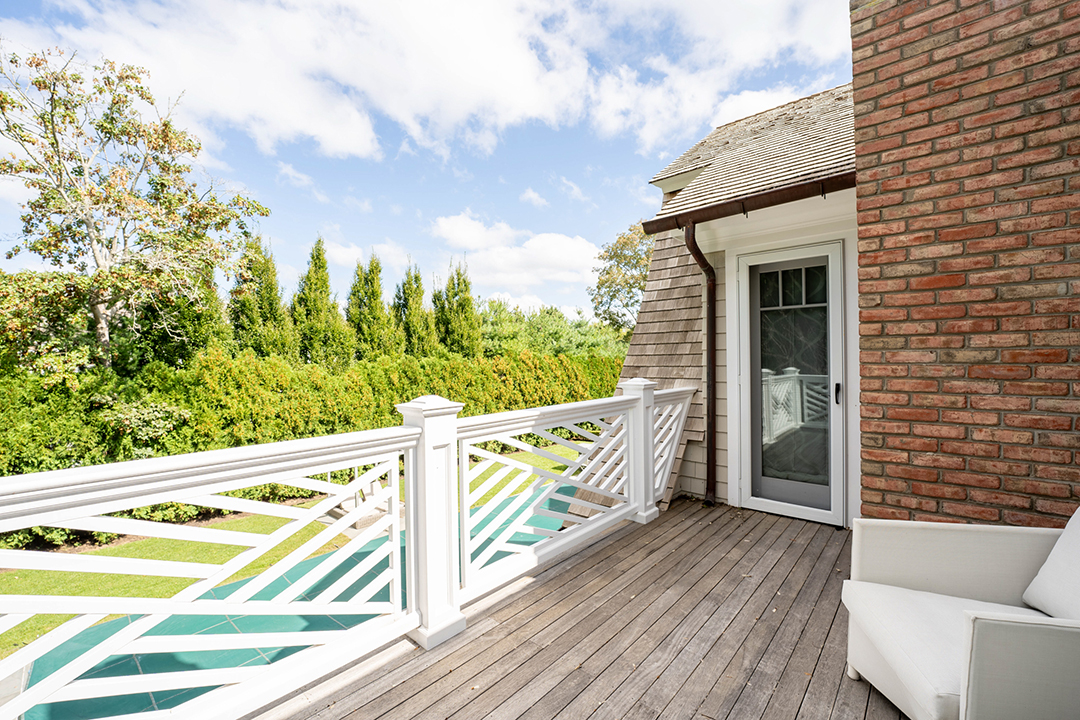 A Hamptons Home With New England Charm Asks 7 75m Zzz