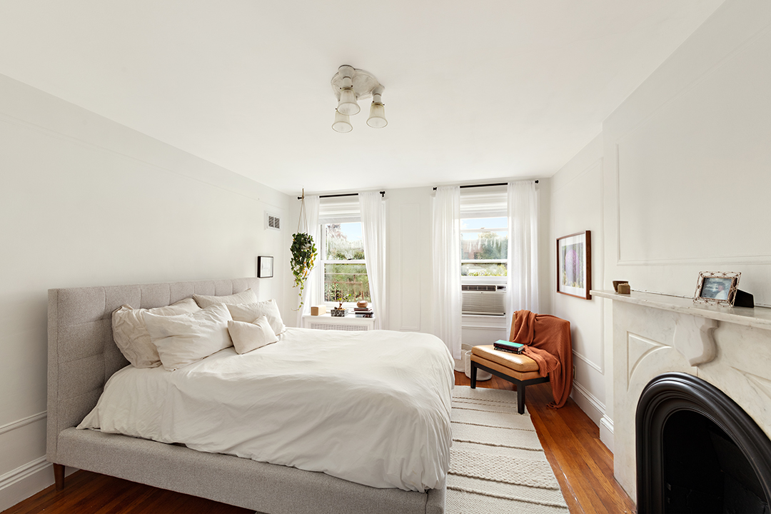 Chef Geoffrey Zakarians Charming Former West Village Townhouse Wants 9 4m J