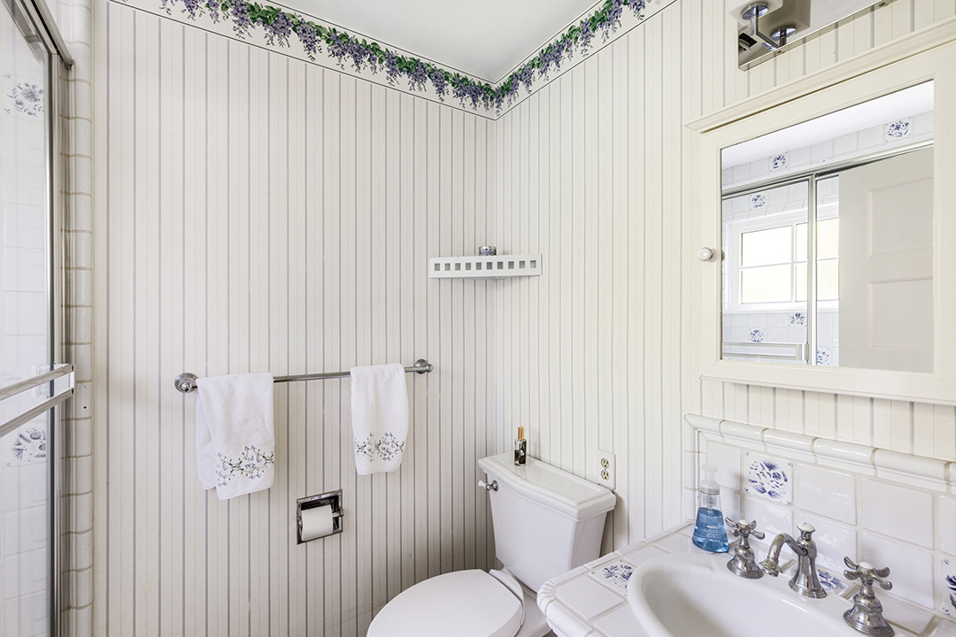 Musician Jackson Browne And Late Snl Writer John Bowman Both Once Called This L A Residence Home 55 Web Or Mls 226 Palisades 42