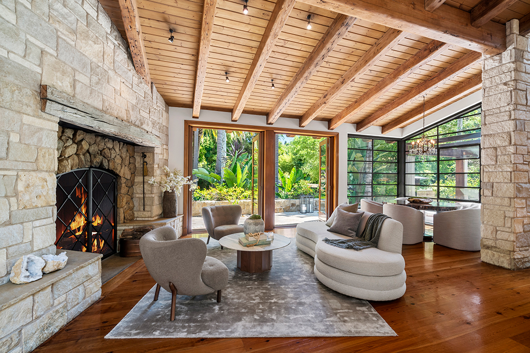 J Lo Reels In Roughly 34m For Her Gorgeous Bel Air Estate S