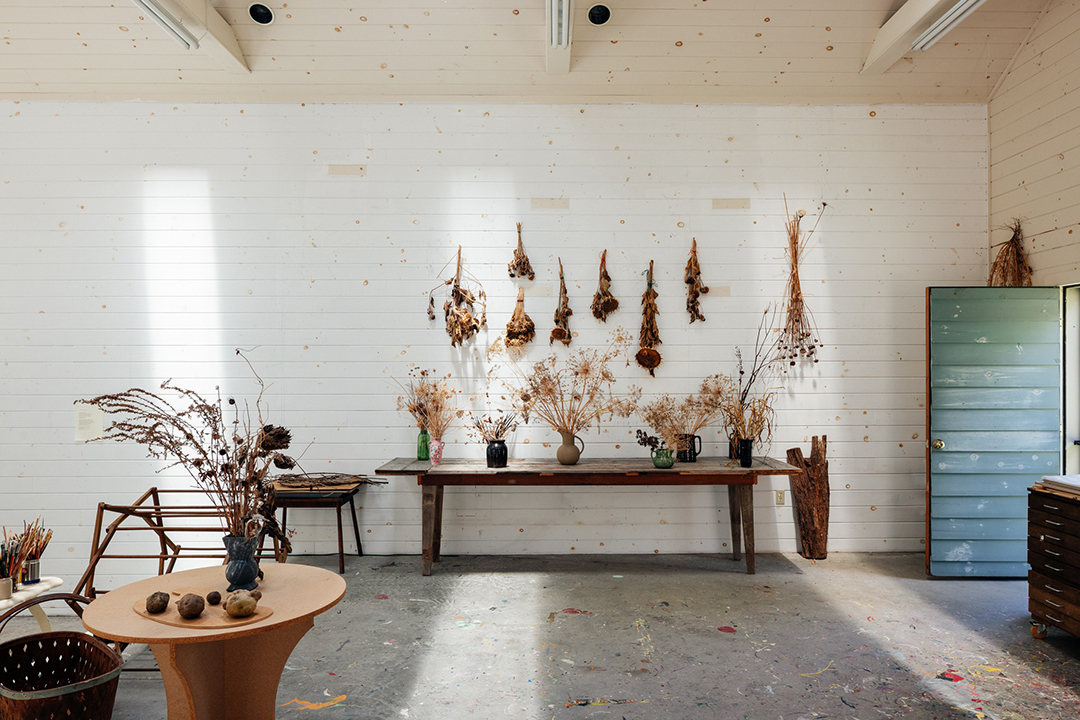 British Artists Gary Hume And Georgie Hopton List Lovely Upstate New York Compound 033