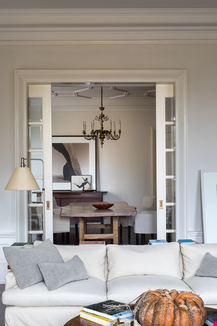 Annie Leibovitz Lists Upper West Side Duplex Brimming With Artistic Elegance For 8 6m H