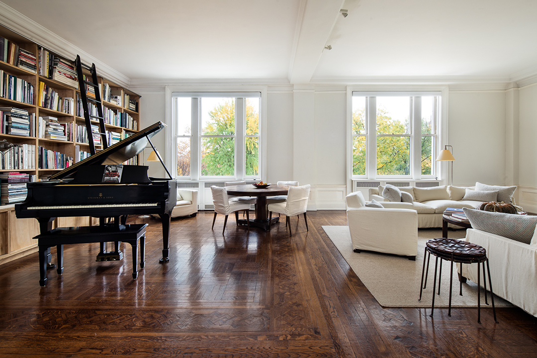 Annie Leibovitz Lists Upper West Side Duplex Brimming With Artistic Elegance For 8 6m A