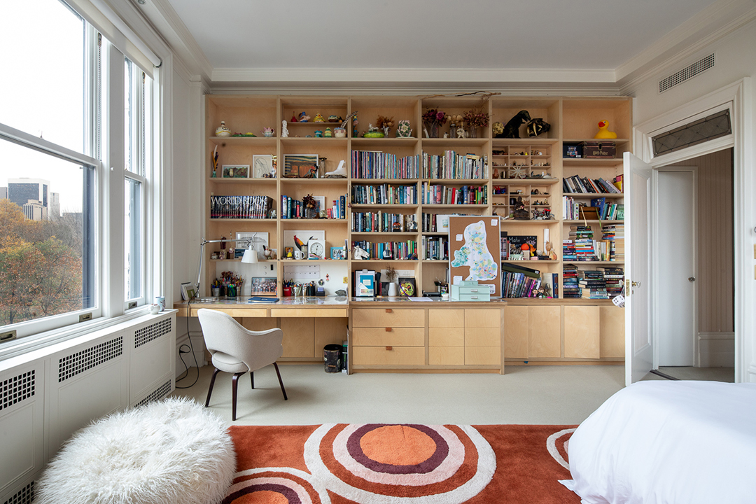 Annie Leibovitz Lists Upper West Side Duplex Brimming With Artistic Elegance For 8 6m Q