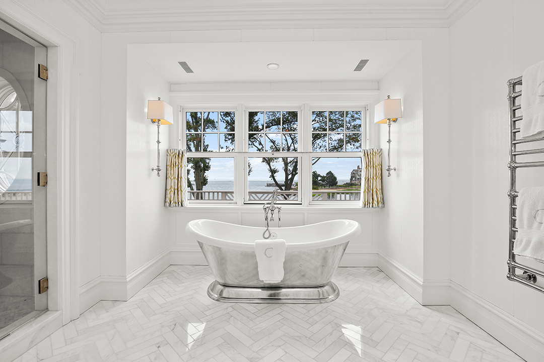 Realty Plans Tour A 58m Georgian Colonial On The Water In Greenwich Q