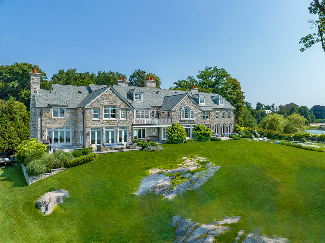 James Gagliardi Tour A 58m Georgian Colonial On The Water In Greenwich C