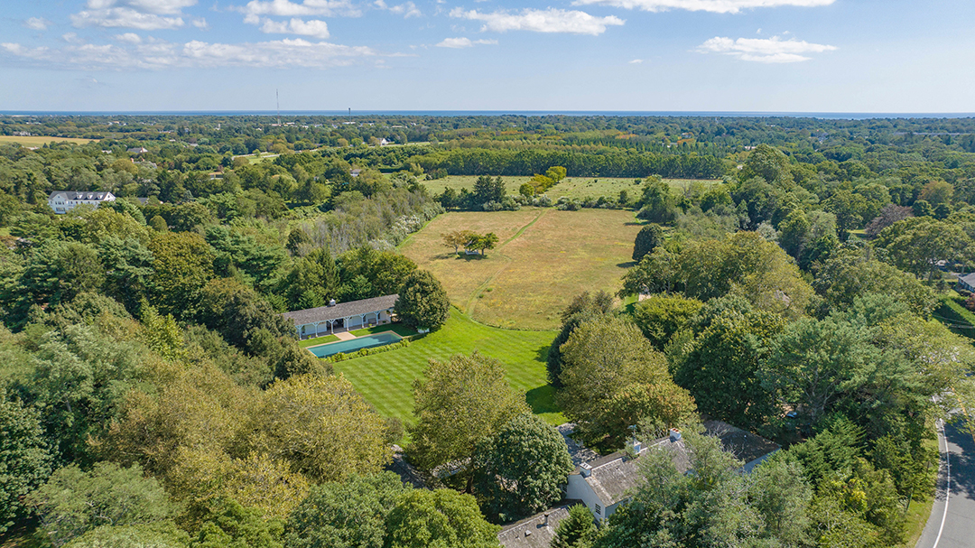 Late Architect And Designer Thierry Desponts Southampton Estate Asks 20m 7929 5503 320 Majors Drone 3 Dh Dd Drone With Pool Opened