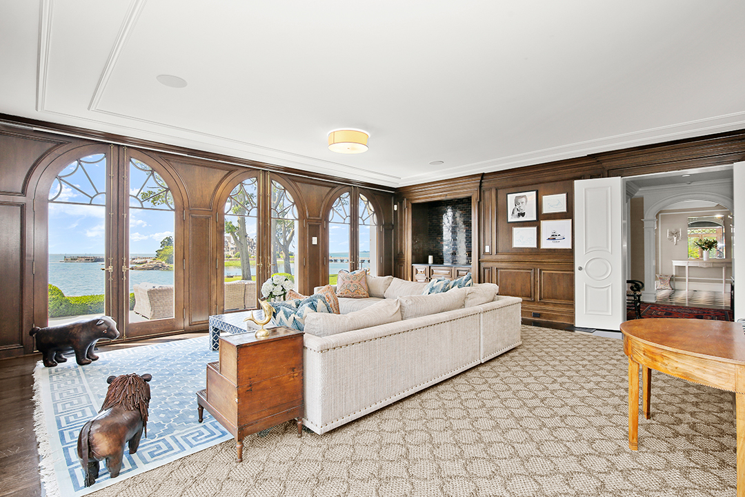 Realty Plans Tour A 58m Georgian Colonial On The Water In Greenwich H