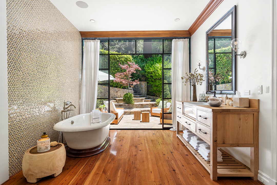 J Lo Reels In Roughly 34m For Her Gorgeous Bel Air Estate T