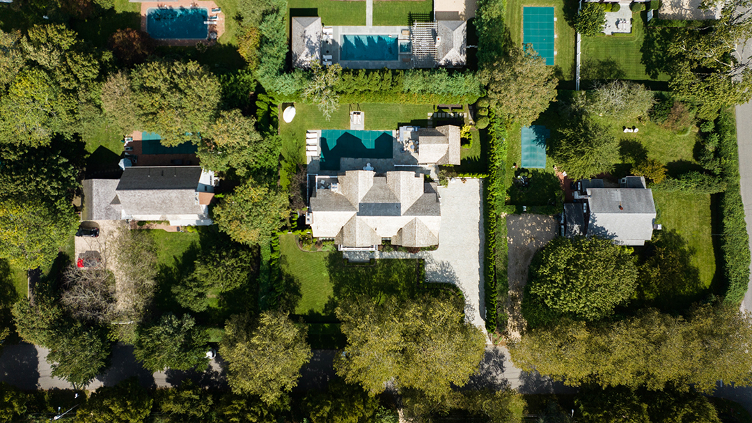 A Hamptons Home With New England Charm Asks 7 75m A