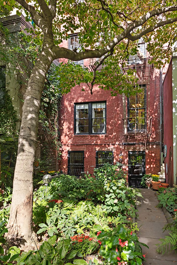 Chef Geoffrey Zakarians Charming Former West Village Townhouse Wants 9 4m E