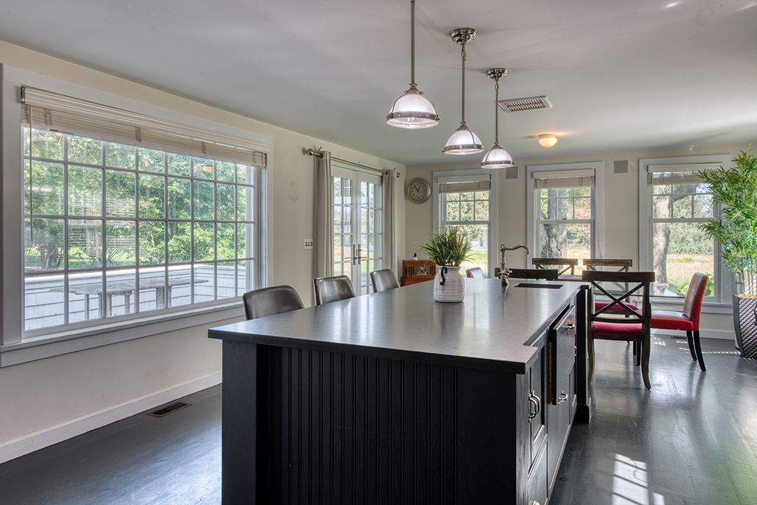 Late Architect And Designer Thierry Desponts Southampton Estate Asks 20m 320 Majors Path Southampton Caretaker Cottage Kitchen