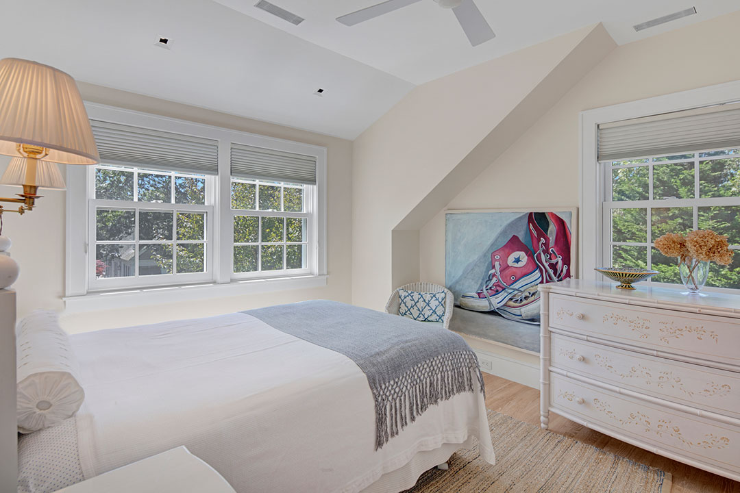 28 Beyonce Marthas Vineyard Guest Bedroom