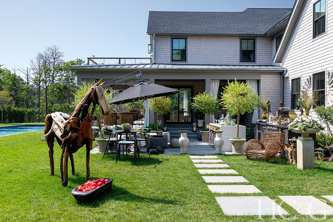 Inside Eclectic Spaces For Entertaining In The 2023 Hampton Designer Showhouse Hcg 2023 Collette Outdoorkitchen1