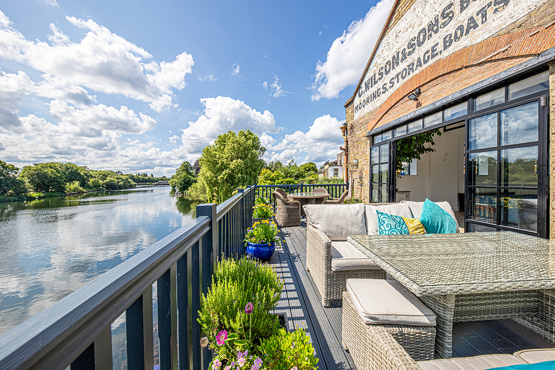 Historic London Ferry House Perched On The River Thames Looks For 2m J