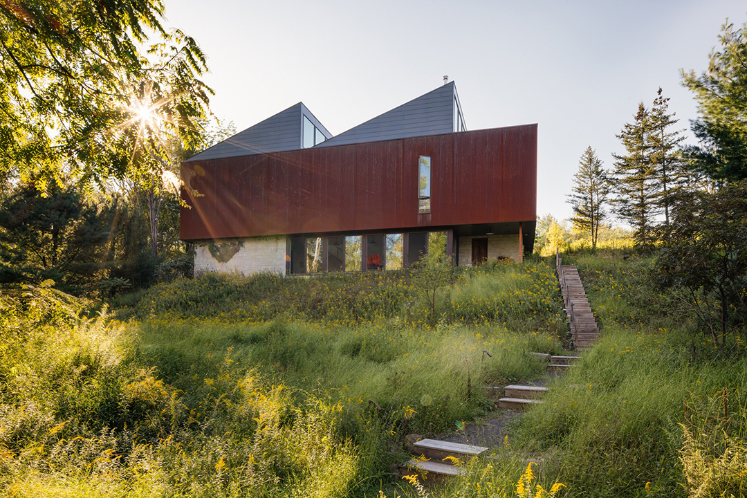 British Artists Gary Hume And Georgie Hopton List Lovely Upstate New York Compound 003