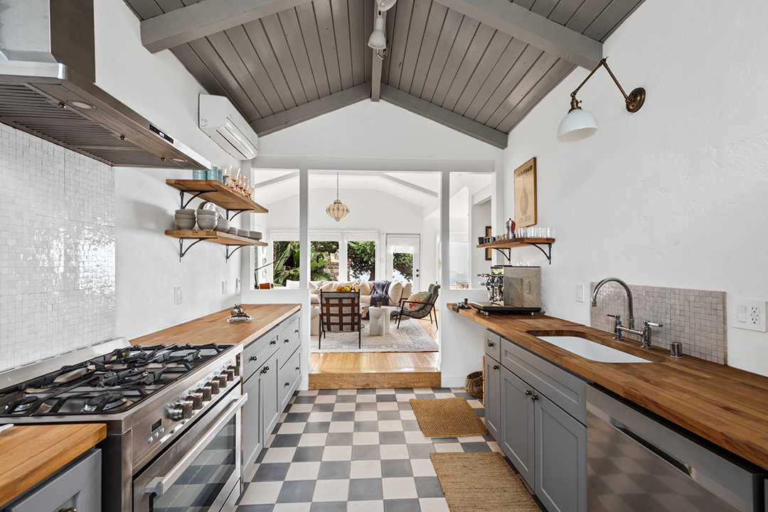 Laurel Canyon Compound With A Sweet Celebrity Pedigree Wants 2 6m O