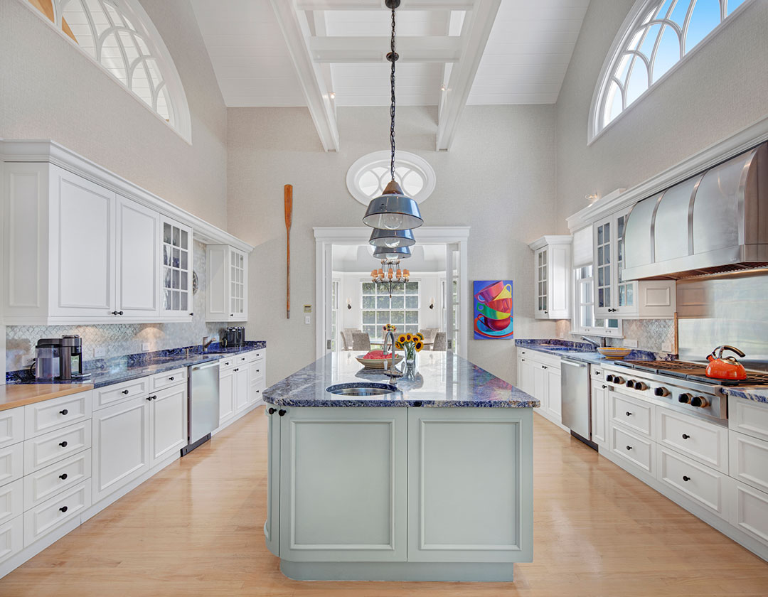 13 Beyonce Marthas Vineyard Kitchen