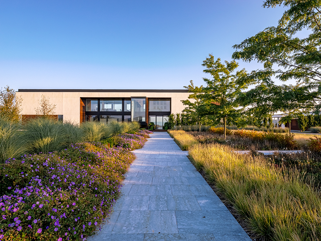 Explore A 25m Modern Set On 134 Acres In The Hudson Valley A