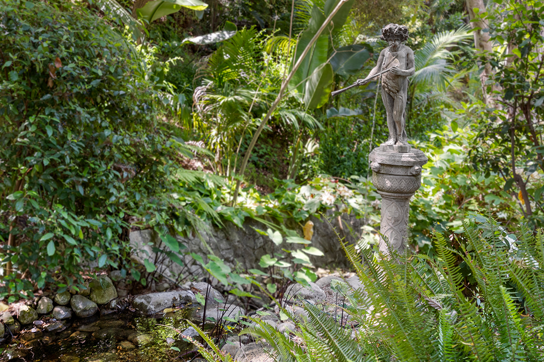 J Lo Reels In Roughly 34m For Her Gorgeous Bel Air Estate V