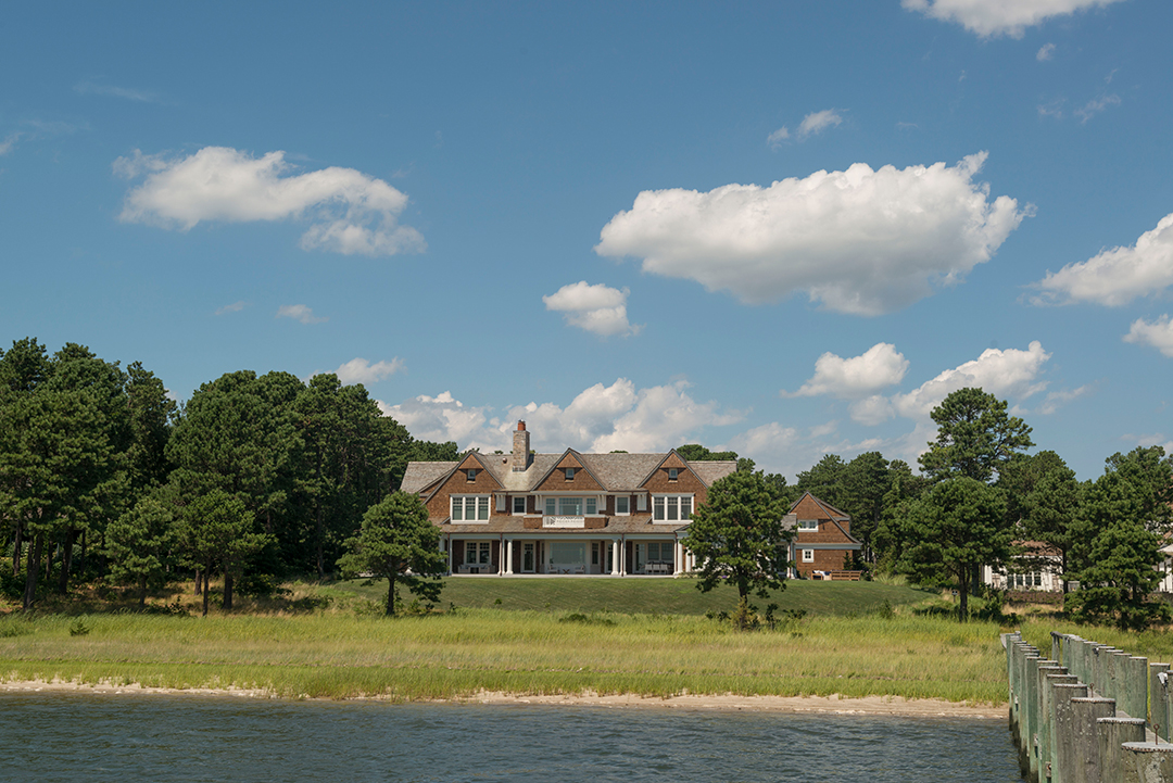 12 Stunning Waterfront Homes Designed By Shope Reno Wharton Coastal Cape Cod Peter Margonelli Photography A