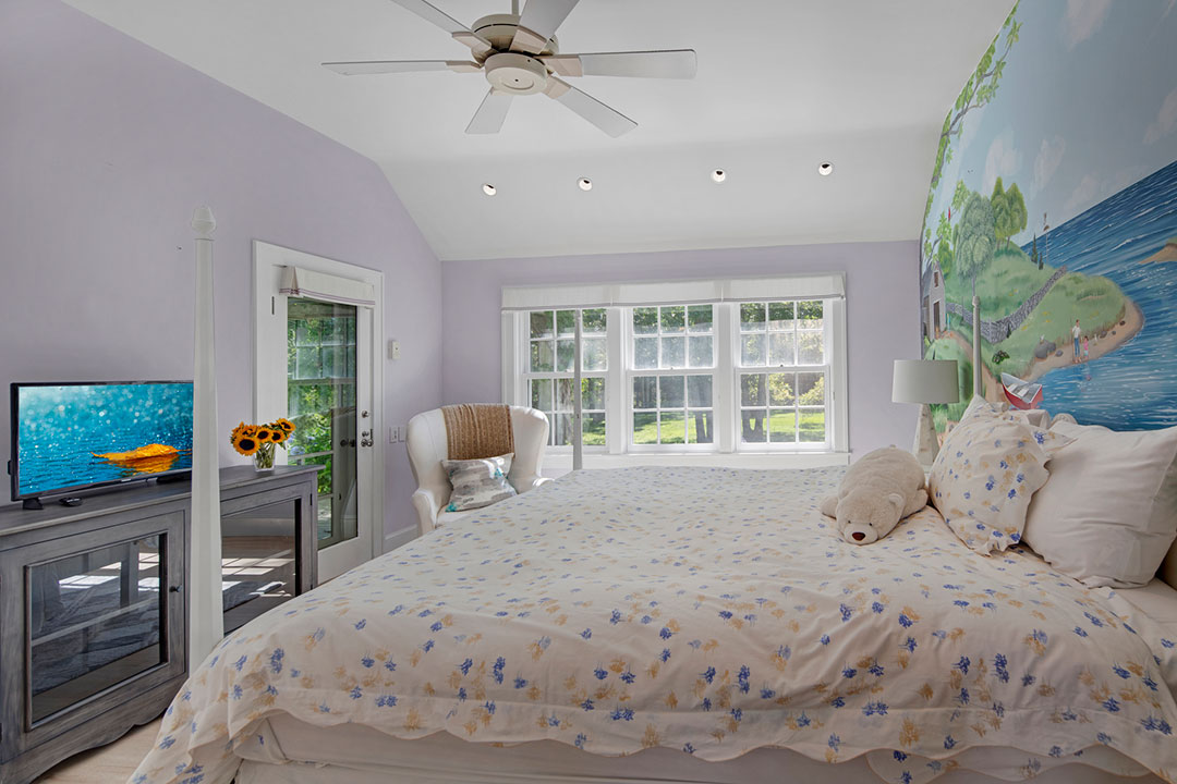 26 Beyonce Marthas Vineyard Guest Bedroom