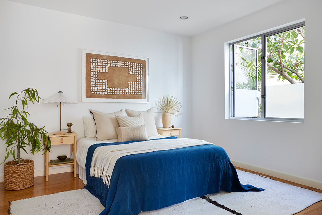 Yellowstone Actress Jen Landon Lists Her Artsy Minimalist Style Cali Spread P