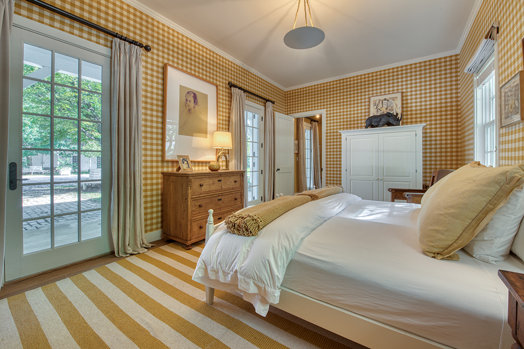 Late Architect And Designer Thierry Desponts Southampton Estate Asks 20m 320 Majors Path Southampton Guest Br 1